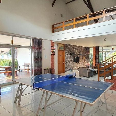 Vila Bunga Merah Gelatik Lembang Exterior foto